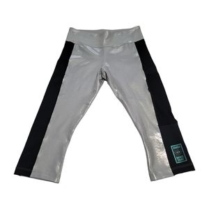 Capri with side pocket